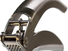 MANNKITCHEN Stainless Steel Garlic Press, Heavy Duty Professional Grade Double Lever-Assisted Garlic Mincer with High Capacity Reservoir - Easy to Clean and Rust Free Garlic Crusher
